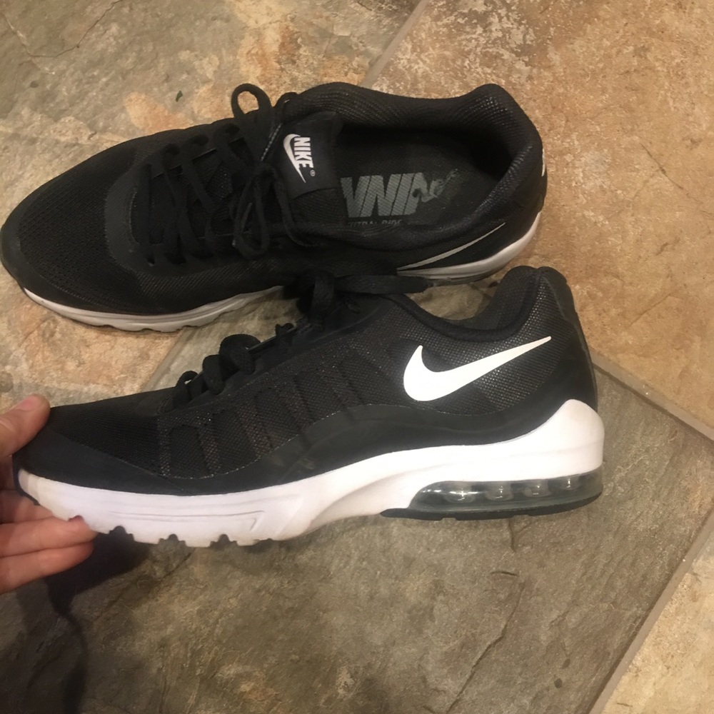 Men’s Nike Air men’s size 9 worn a few times